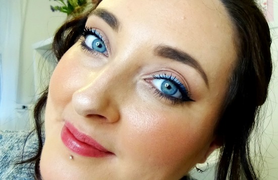 Ombre blue eye liner